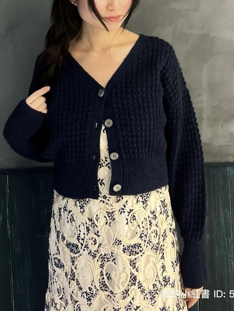 ORIGINATED IN GRACE CONTINENTAL Moe コーディネート画像