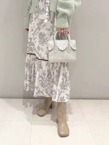 ORIGINATED IN GRACE CONTINENTAL yukimi yonee コーディネート画像