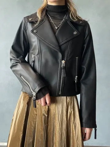 ORIGINATED IN GRACE CONTINENTAL 三浦　芙優 コーディネート画像