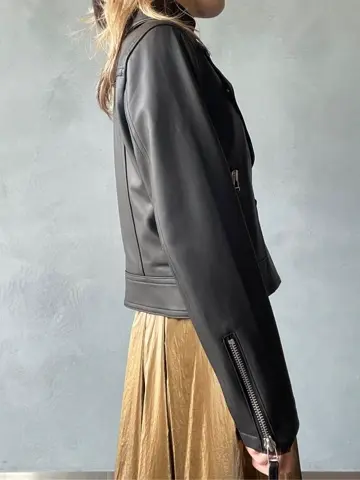 ORIGINATED IN GRACE CONTINENTAL 三浦　芙優 コーディネート画像