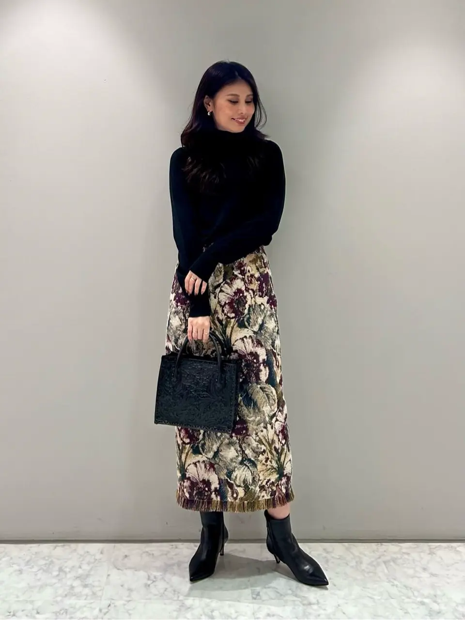 ORIGINATED IN GRACE CONTINENTAL 志田　悠 コーディネート画像