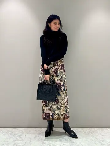 ORIGINATED IN GRACE CONTINENTAL 志田　悠 コーディネート画像