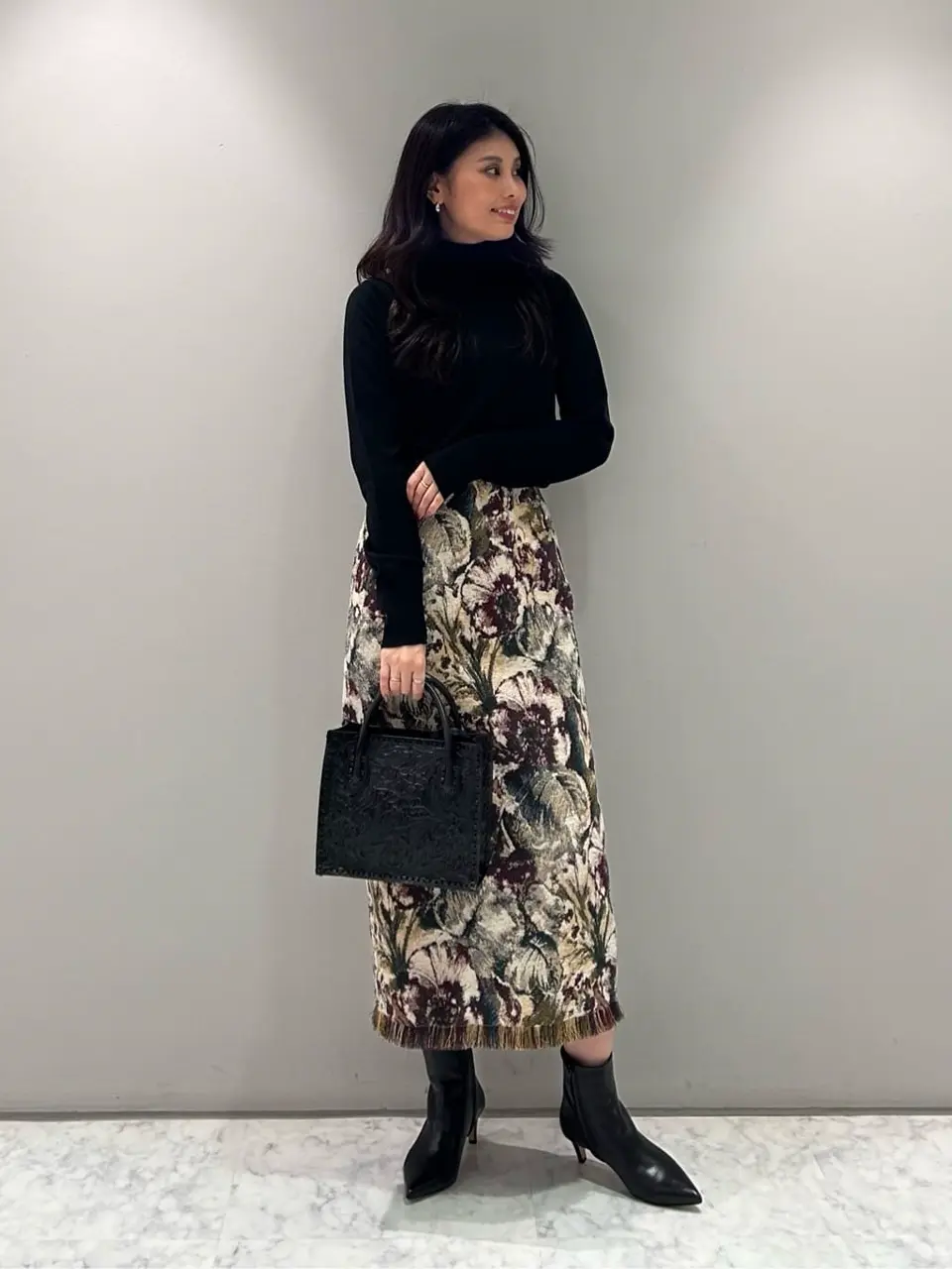 ORIGINATED IN GRACE CONTINENTAL 志田　悠 コーディネート画像