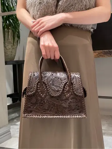 ORIGINATED IN GRACE CONTINENTAL 三浦　芙優 コーディネート画像