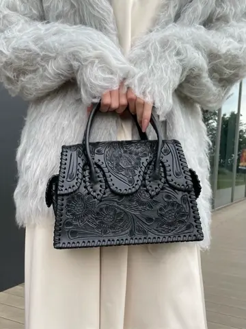 ORIGINATED IN GRACE CONTINENTAL 三浦　芙優 コーディネート画像