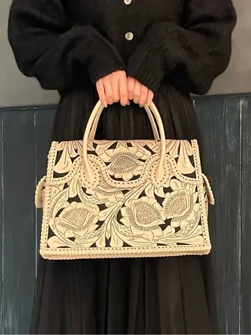 ORIGINATED IN GRACE CONTINENTAL 三浦　芙優 コーディネート画像