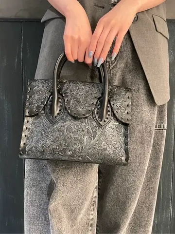 ORIGINATED IN GRACE CONTINENTAL 三浦　芙優 コーディネート画像