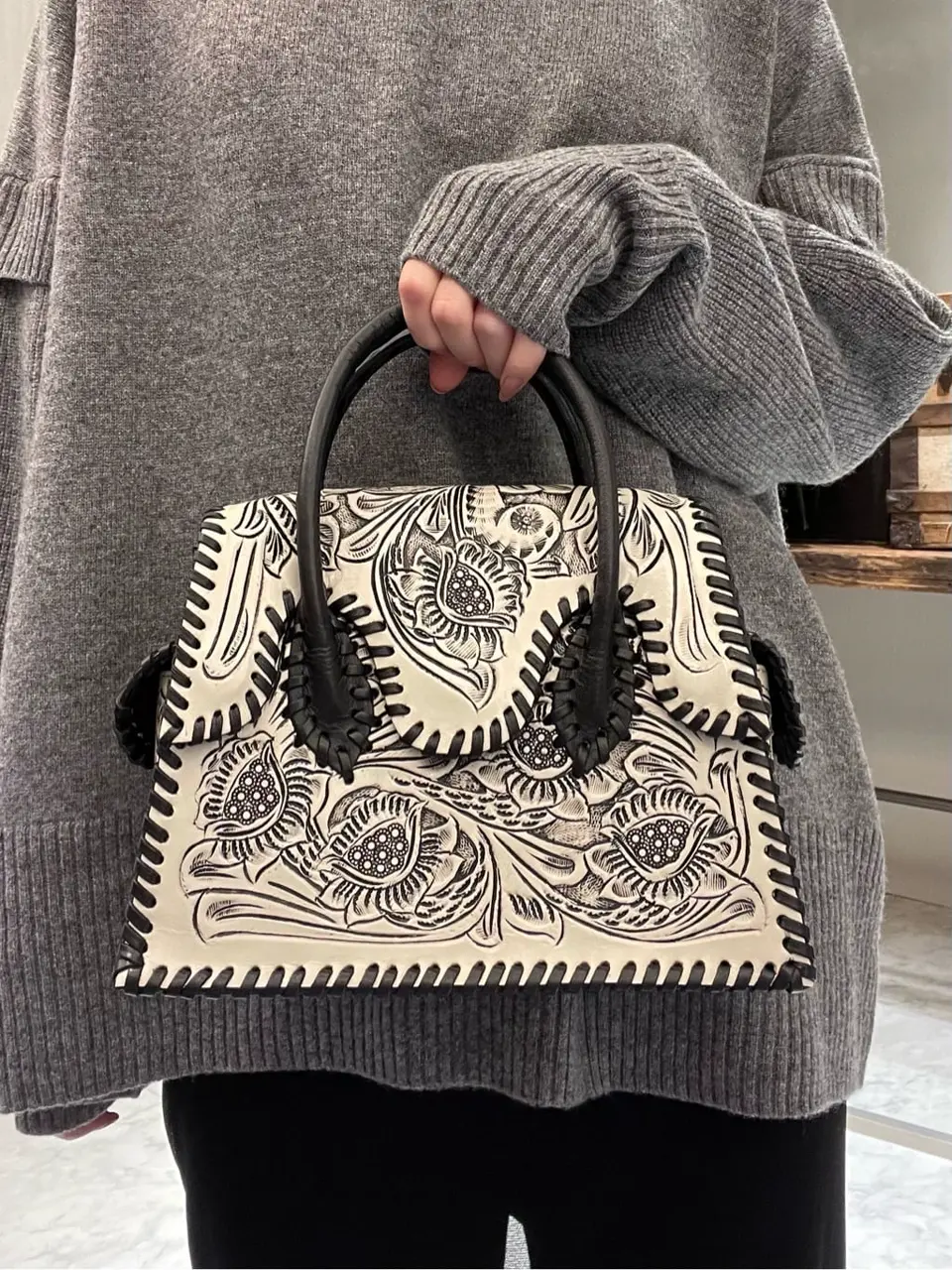 ORIGINATED IN GRACE CONTINENTAL 三浦　芙優 コーディネート画像