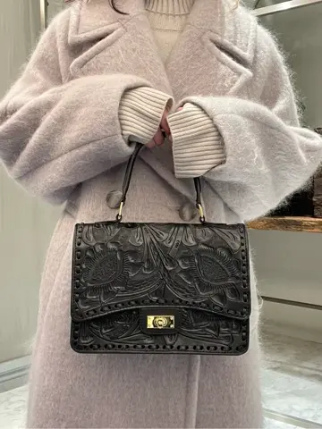 ORIGINATED IN GRACE CONTINENTAL 三浦　芙優 コーディネート画像