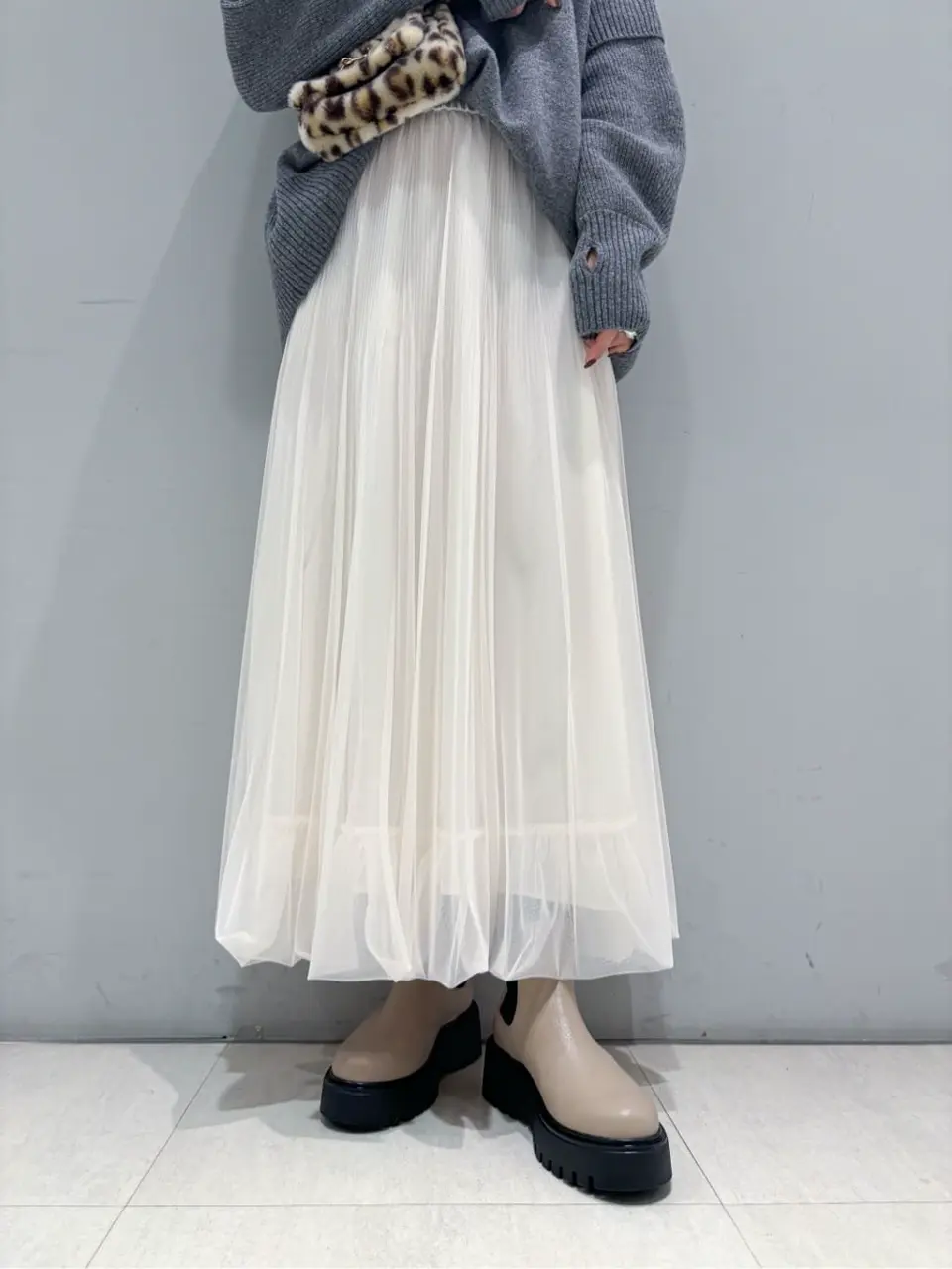 ORIGINATED IN GRACE CONTINENTAL yukimi yonee コーディネート画像