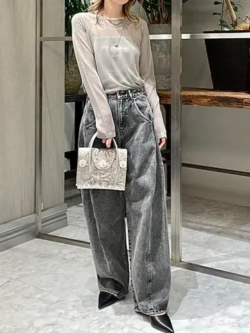 ORIGINATED IN GRACE CONTINENTAL 三浦　芙優 コーディネート画像