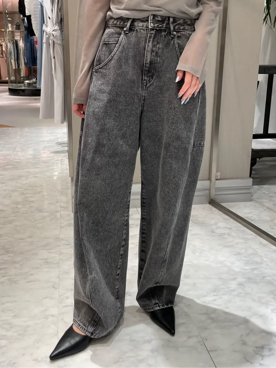 ORIGINATED IN GRACE CONTINENTAL 三浦　芙優 コーディネート画像