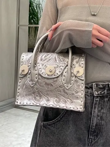 ORIGINATED IN GRACE CONTINENTAL 三浦　芙優 コーディネート画像