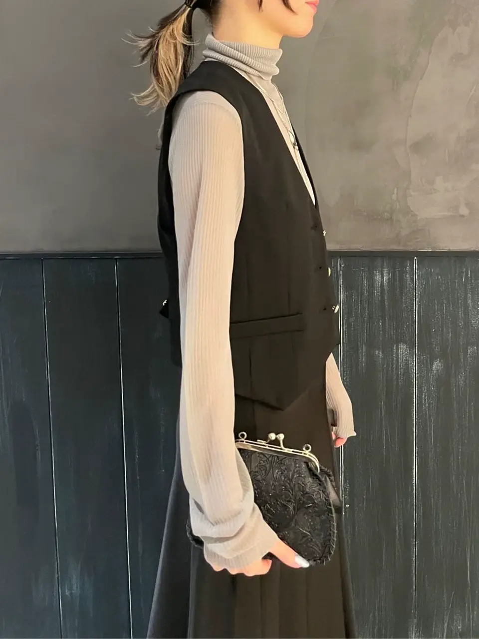 ORIGINATED IN GRACE CONTINENTAL 三浦　芙優 コーディネート画像