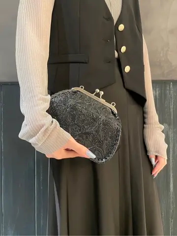 ORIGINATED IN GRACE CONTINENTAL 三浦　芙優 コーディネート画像