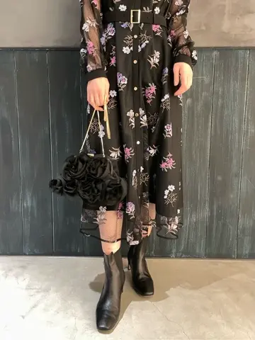 ORIGINATED IN GRACE CONTINENTAL 三浦　芙優 コーディネート画像