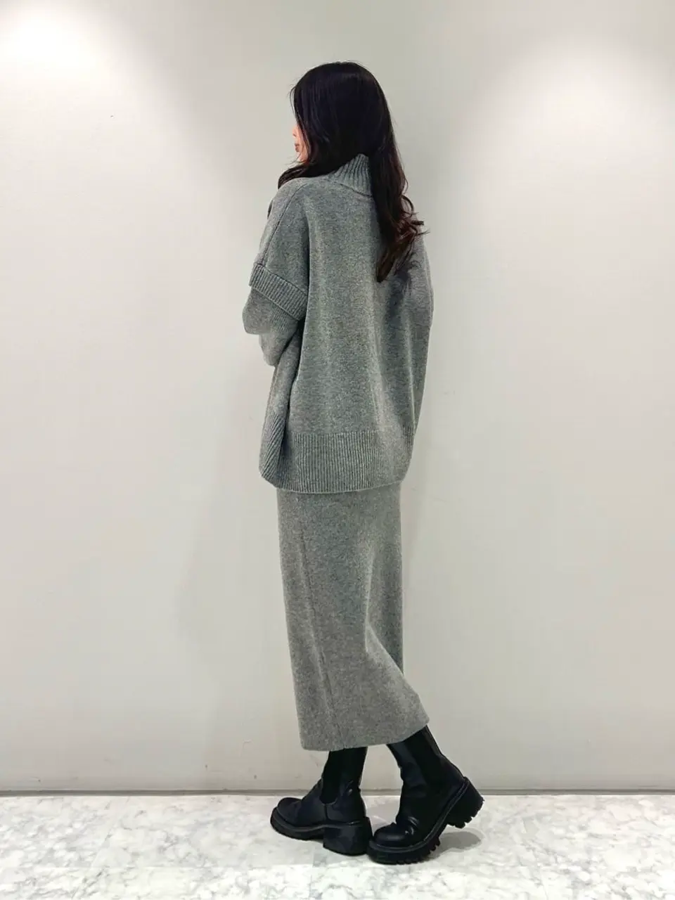 ORIGINATED IN GRACE CONTINENTAL 志田　悠 コーディネート画像