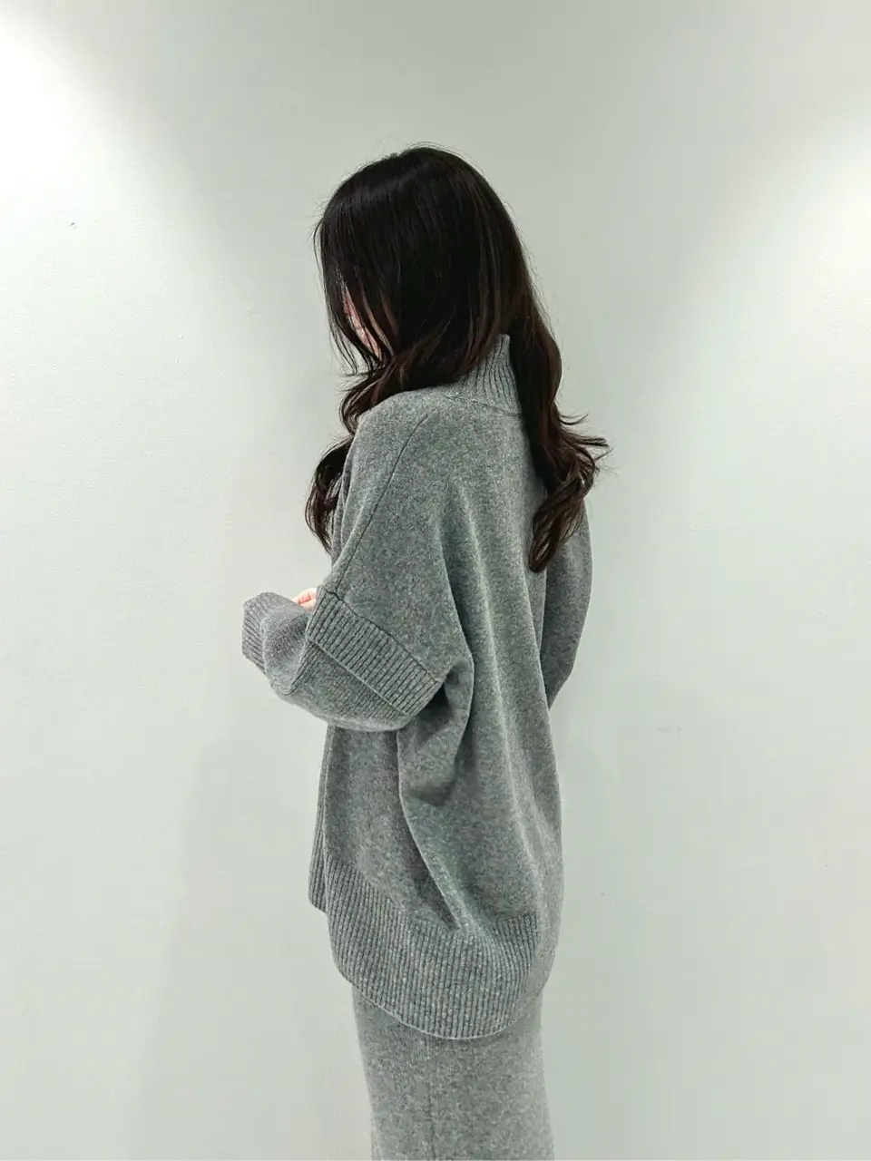 ORIGINATED IN GRACE CONTINENTAL 志田　悠 コーディネート画像