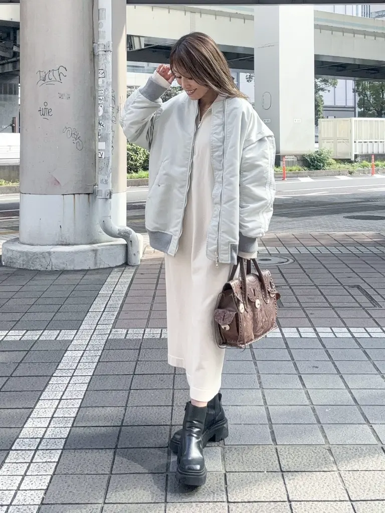 ORIGINATED IN GRACE CONTINENTAL yukimi yonee コーディネート画像