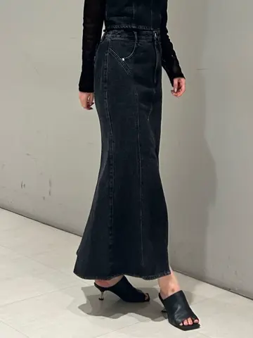 ORIGINATED IN GRACE CONTINENTAL 志田　悠 コーディネート画像