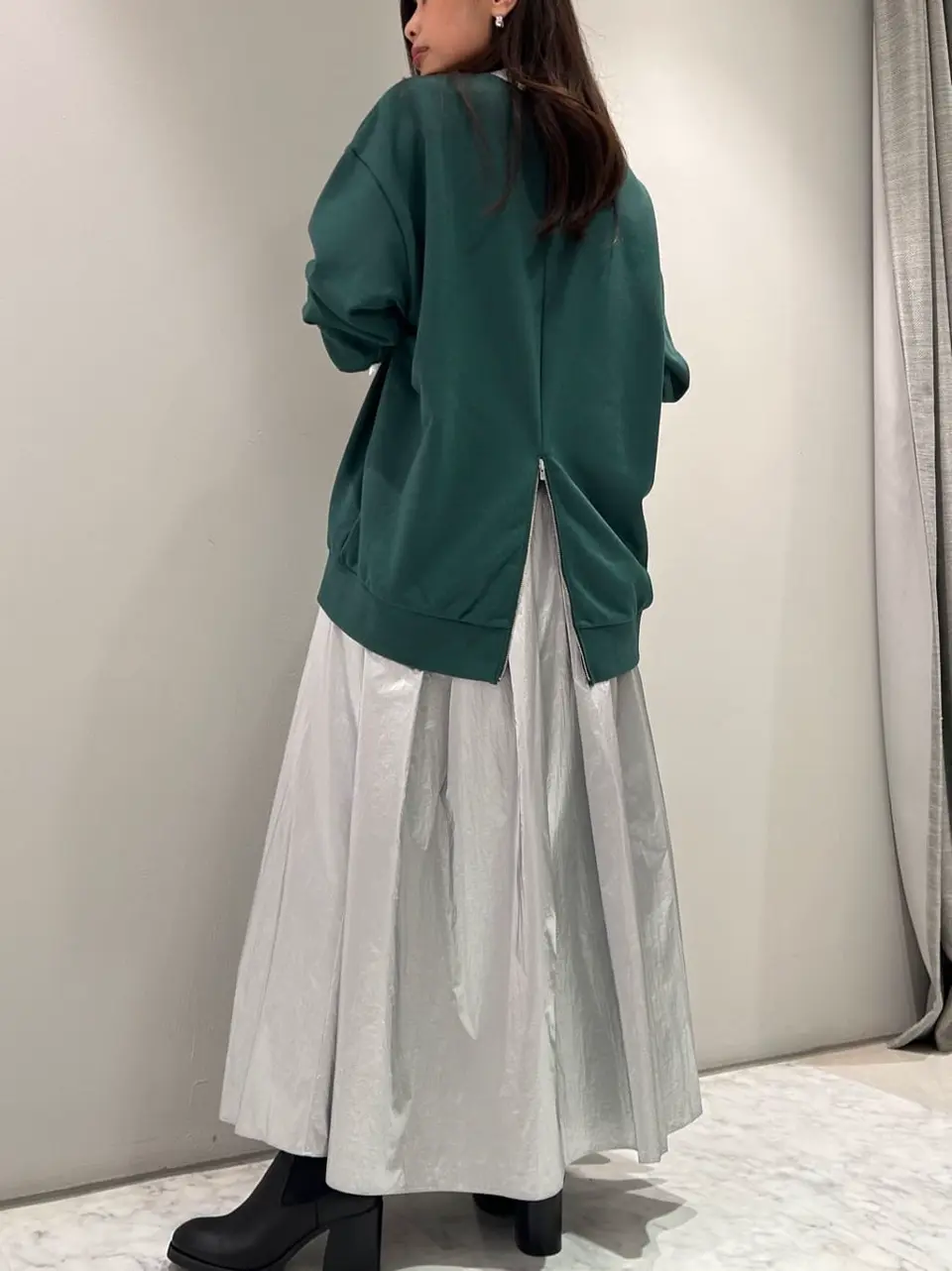 ORIGINATED IN GRACE CONTINENTAL 志田　悠 コーディネート画像