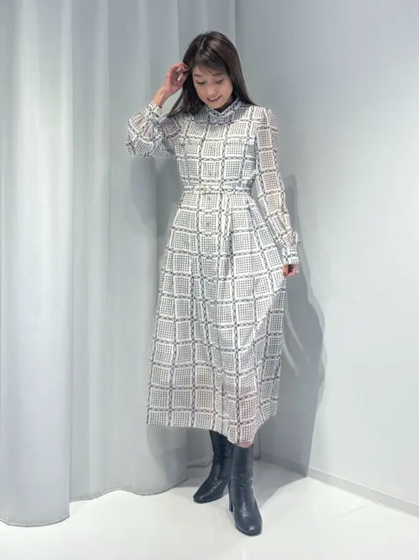 ORIGINATED IN GRACE CONTINENTAL yukimi yonee コーディネート画像