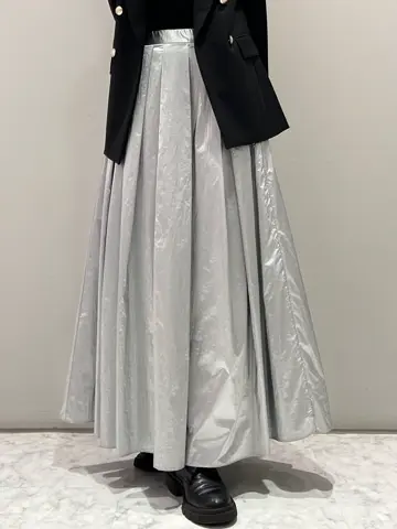 ORIGINATED IN GRACE CONTINENTAL 志田　悠 コーディネート画像