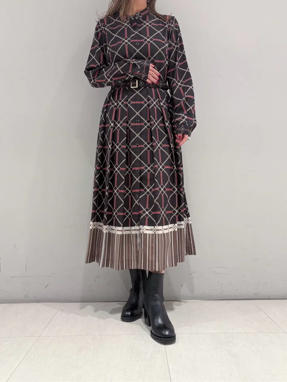 ORIGINATED IN GRACE CONTINENTAL yukimi yonee コーディネート画像