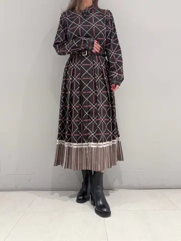 ORIGINATED IN GRACE CONTINENTAL yukimi yonee コーディネート画像