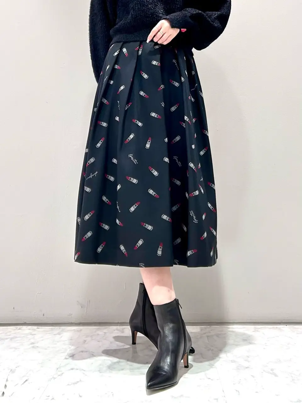 ORIGINATED IN GRACE CONTINENTAL 志田　悠 コーディネート画像