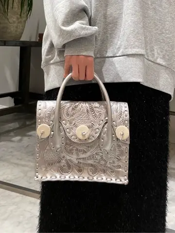 ORIGINATED IN GRACE CONTINENTAL 三浦　芙優 コーディネート画像