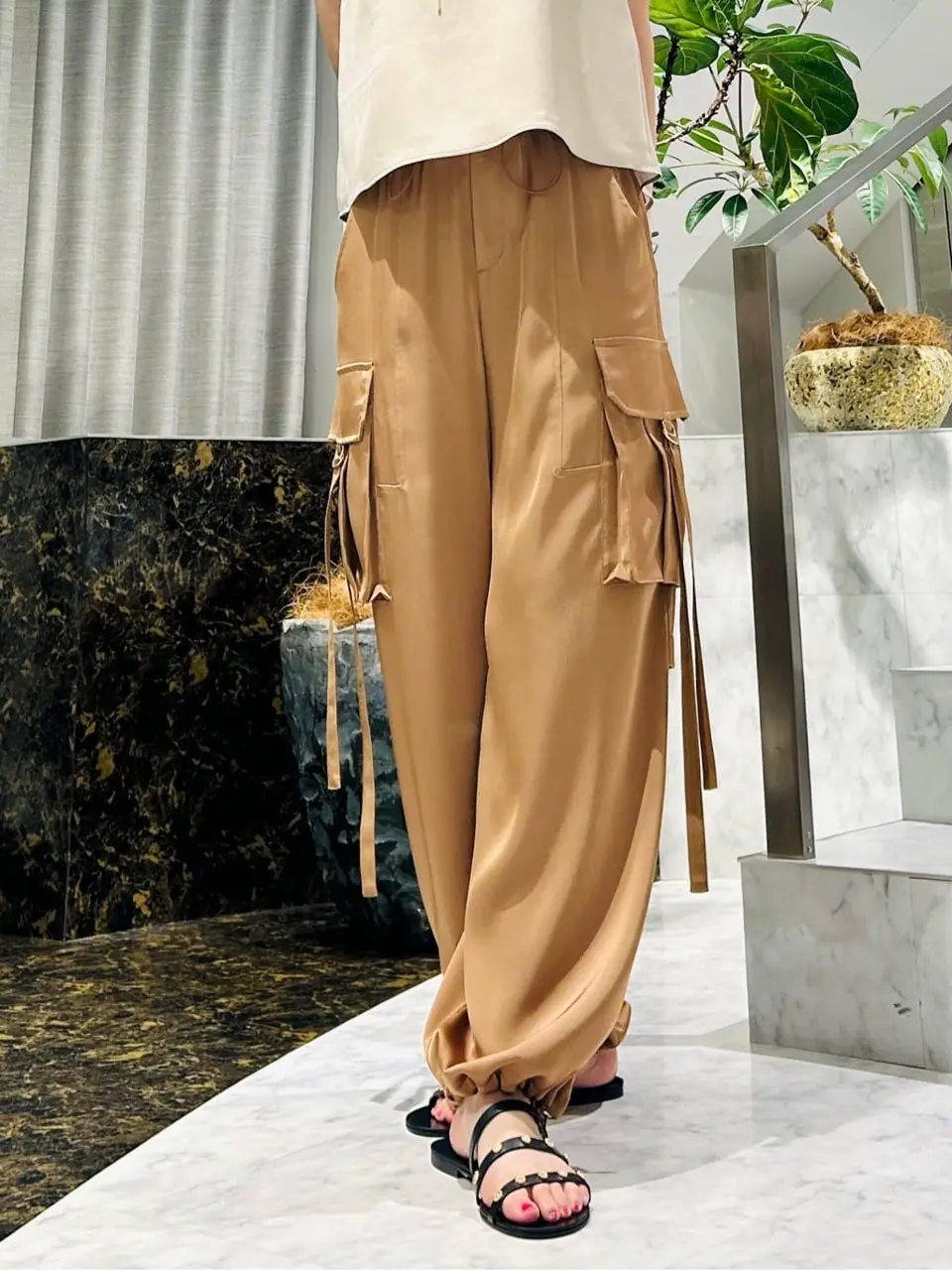 ORIGINATED IN GRACE CONTINENTAL 志田　悠 コーディネート画像