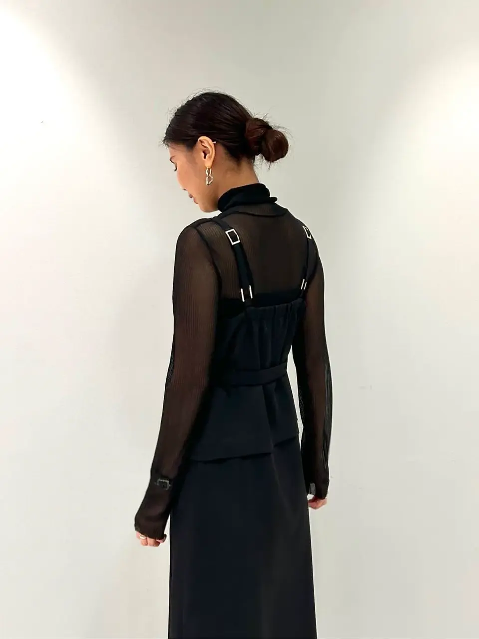 ORIGINATED IN GRACE CONTINENTAL 志田　悠 コーディネート画像