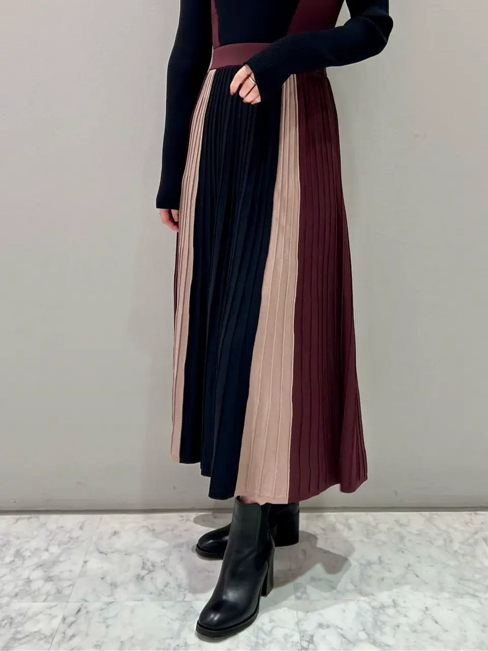 ORIGINATED IN GRACE CONTINENTAL 志田　悠 コーディネート画像