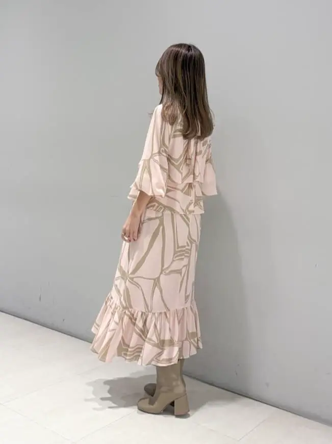 ORIGINATED IN GRACE CONTINENTAL yukimi yonee コーディネート画像