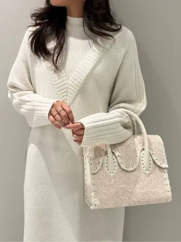 ORIGINATED IN GRACE CONTINENTAL 志田　悠 コーディネート画像