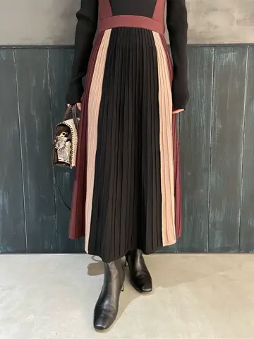 ORIGINATED IN GRACE CONTINENTAL 三浦　芙優 コーディネート画像