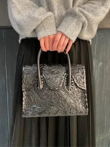 ORIGINATED IN GRACE CONTINENTAL 三浦　芙優 コーディネート画像