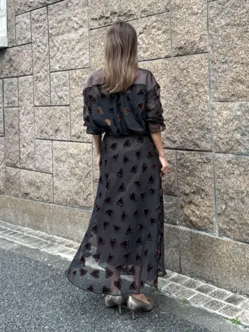 ORIGINATED IN GRACE CONTINENTAL yukimi yonee コーディネート画像