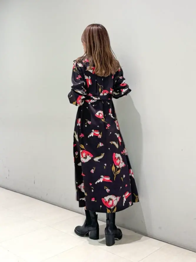 ORIGINATED IN GRACE CONTINENTAL yukimi yonee コーディネート画像