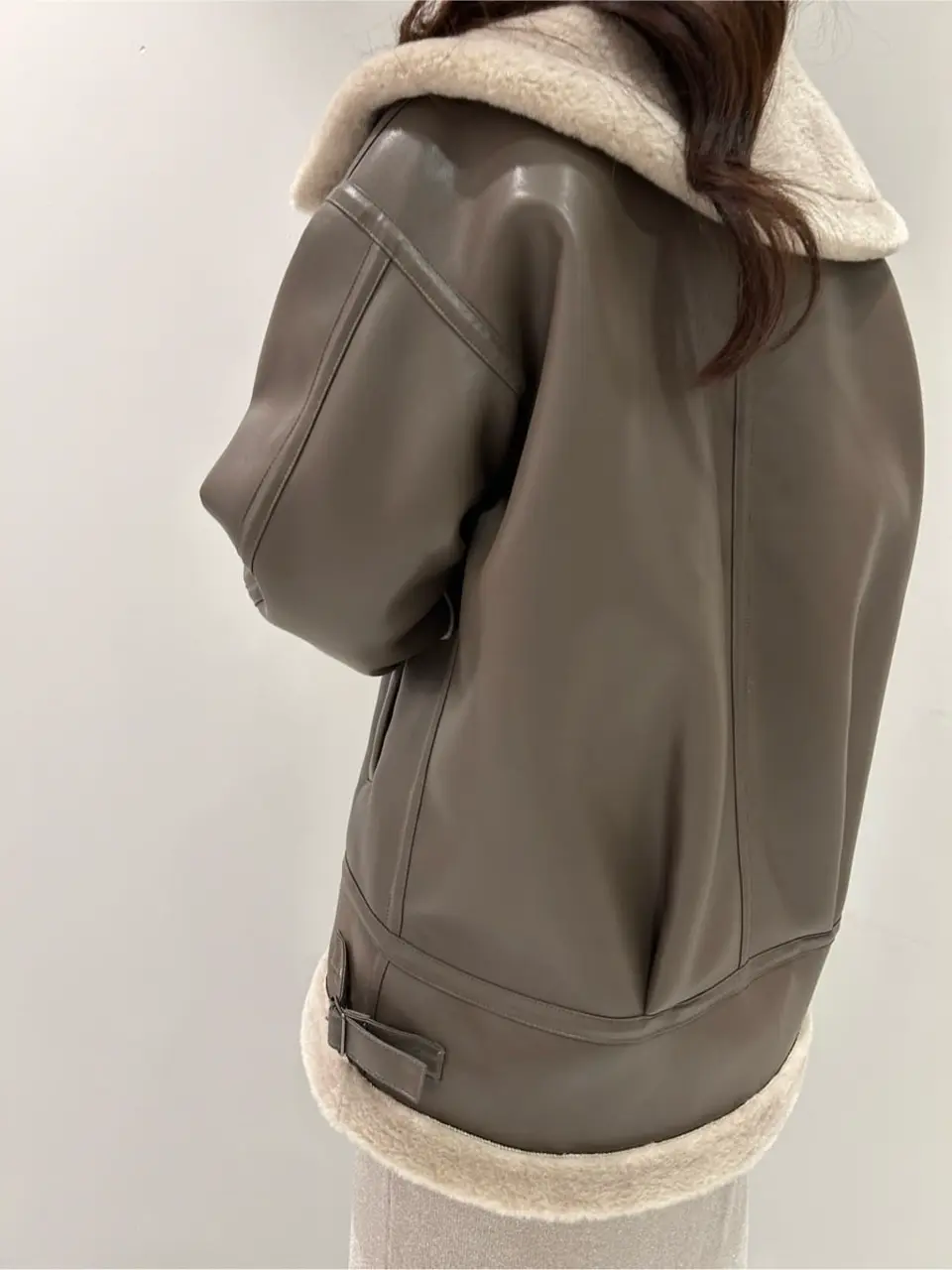 ORIGINATED IN GRACE CONTINENTAL 志田　悠 コーディネート画像