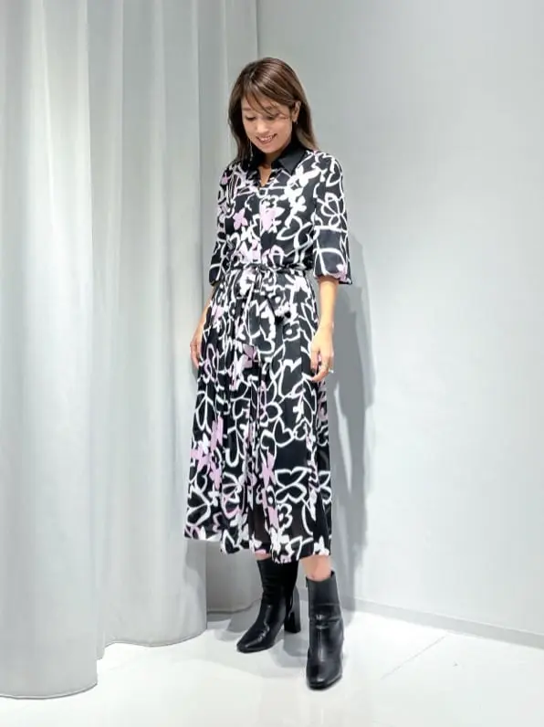 美品GRACE CONTINENTAL キカフラワープリーツドレス　ブラック キカフラワープリーツドレス / GRACE CONTINENTAL | GRACE