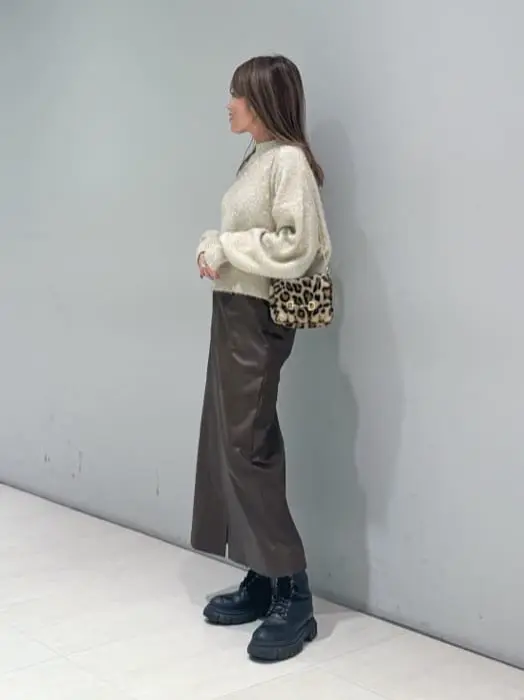 ORIGINATED IN GRACE CONTINENTAL yukimi yonee コーディネート画像