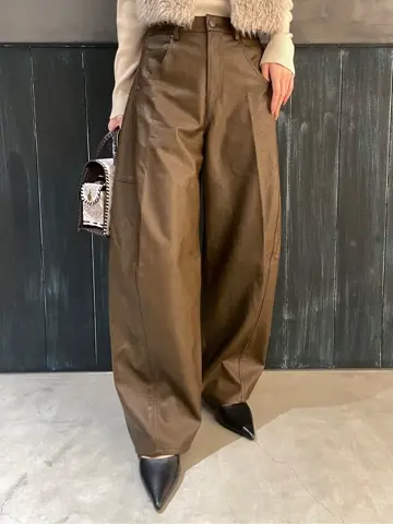 ORIGINATED IN GRACE CONTINENTAL 三浦　芙優 コーディネート画像