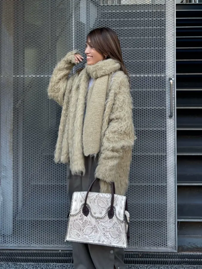 ORIGINATED IN GRACE CONTINENTAL yukimi yonee コーディネート画像