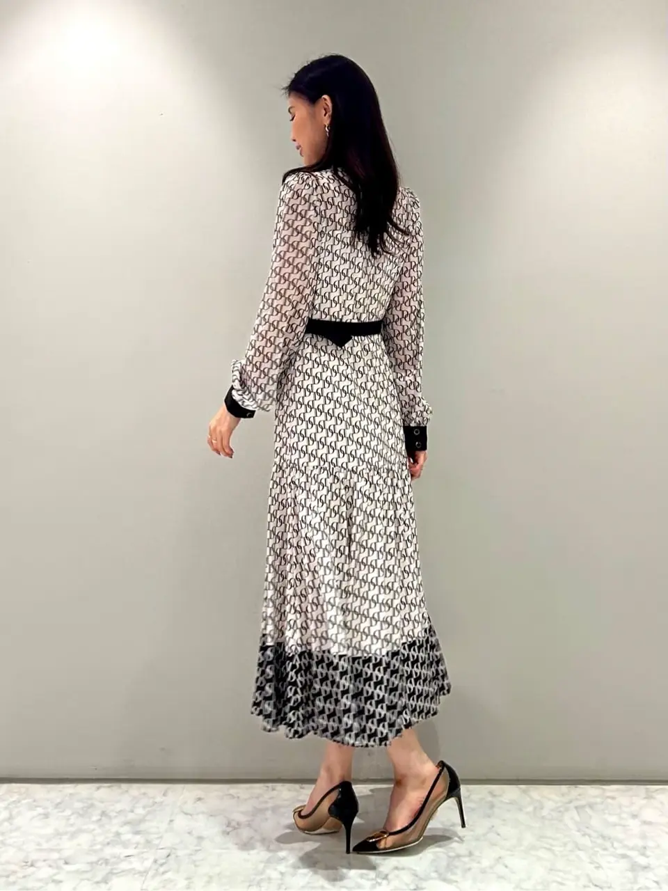 ORIGINATED IN GRACE CONTINENTAL 志田　悠 コーディネート画像