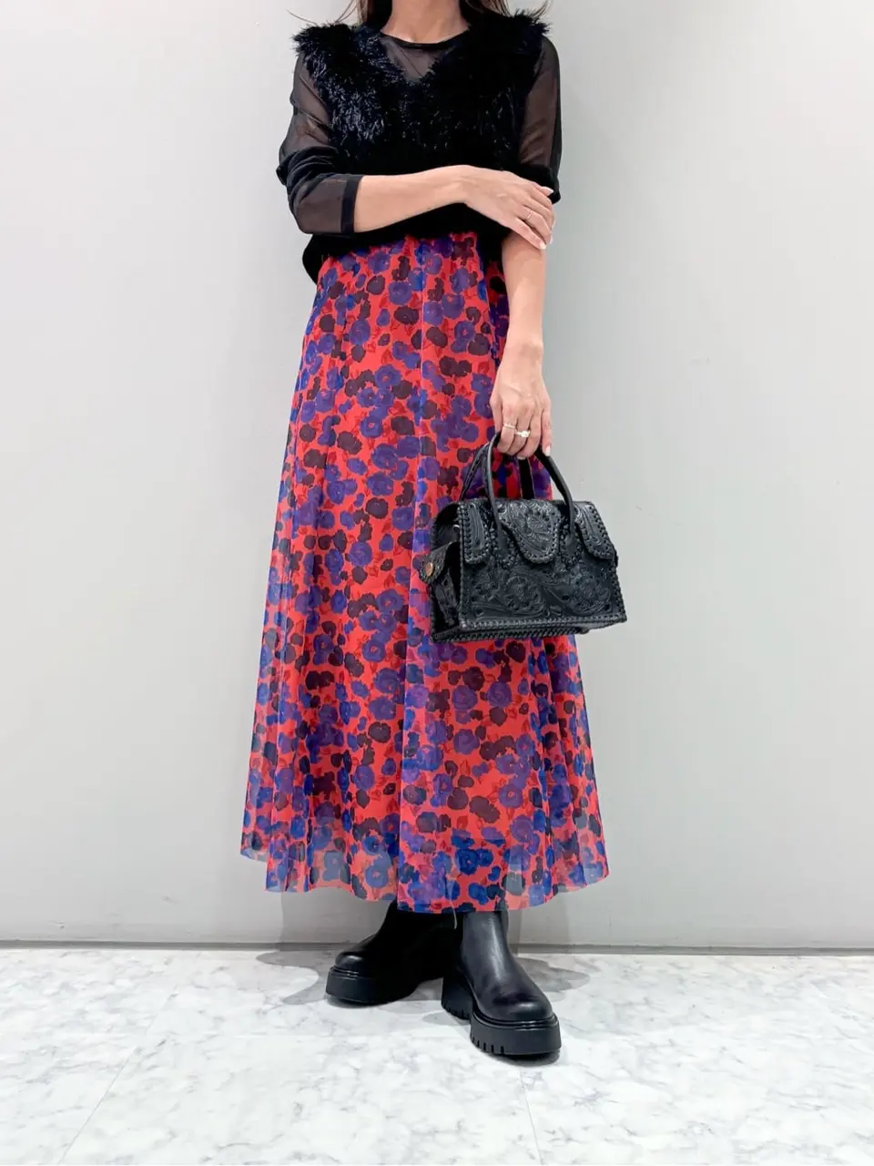 ORIGINATED IN GRACE CONTINENTAL yukimi yonee コーディネート画像