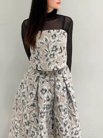 ORIGINATED IN GRACE CONTINENTAL 髙田　美衣 コーディネート画像