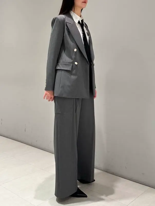 ORIGINATED IN GRACE CONTINENTAL 髙田　美衣 コーディネート画像