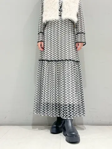 ORIGINATED IN GRACE CONTINENTAL yukimi yonee コーディネート画像